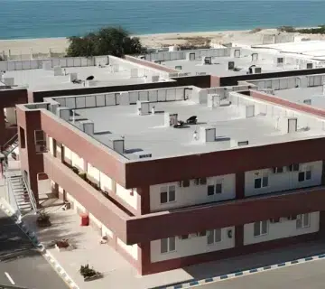 کمپ اقامتی شرکت اکسیر صنعت ناحیه بوشهر سواحل خلیج فارس