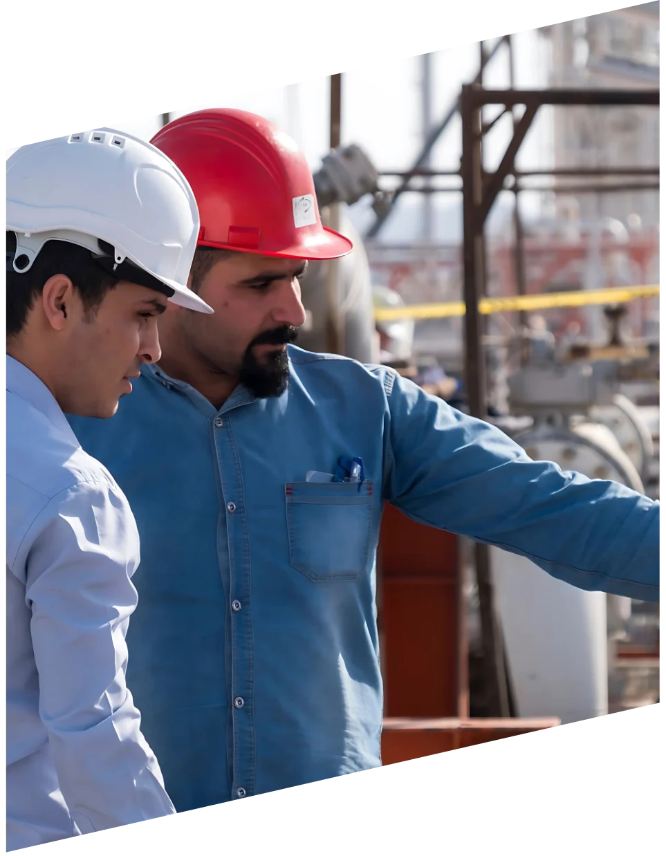 Exirsanat درباره ی اکسیرصنعت باختری