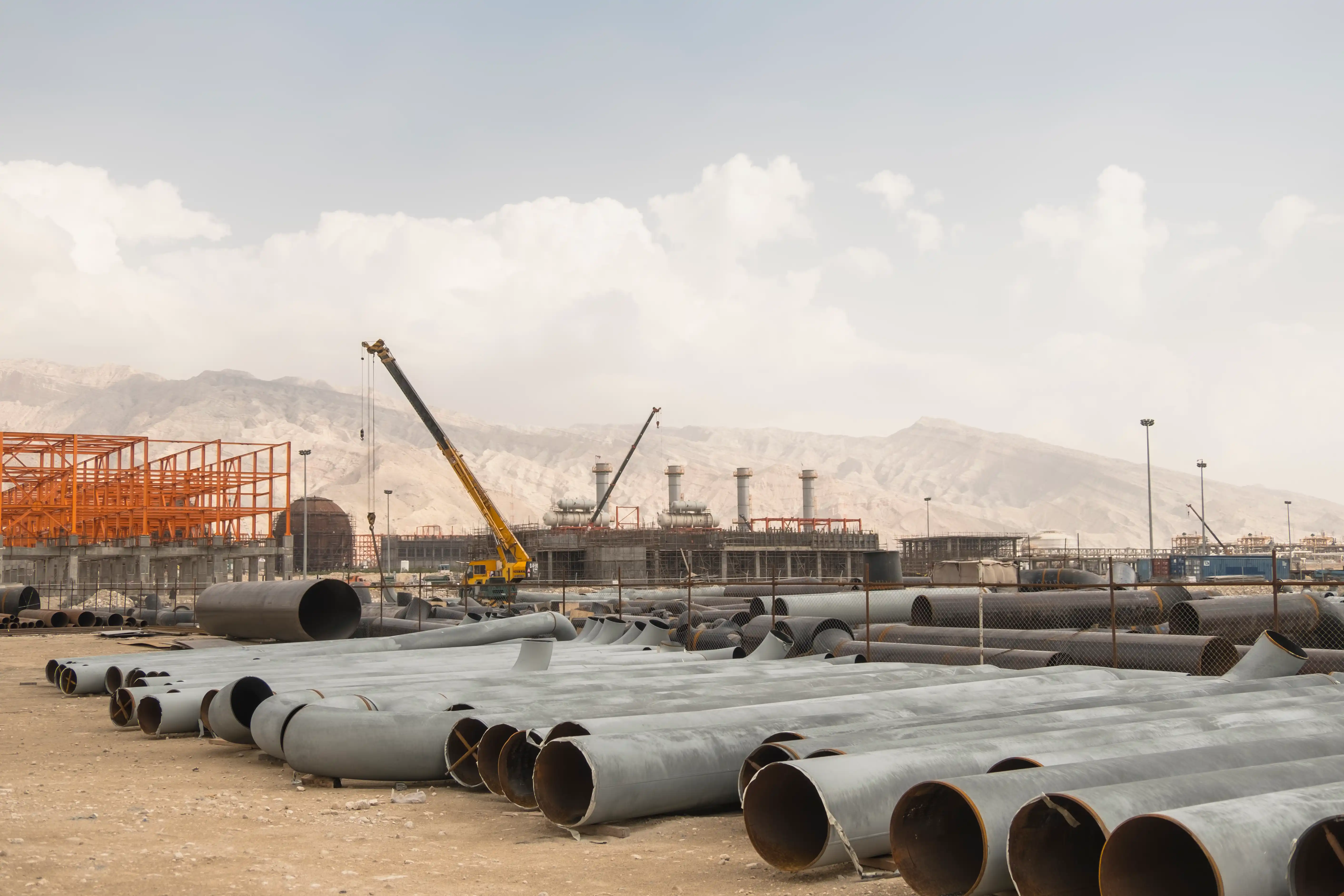 Material Selection in Industrial Piping: Criteria and Field Experience